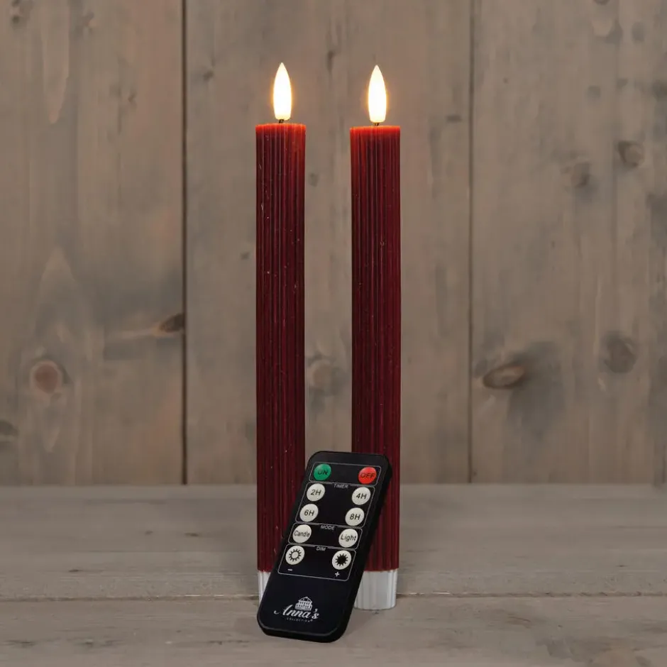 Anna's Collection LED dinerkaarsen - 2x - bordeaux rood - ribbel