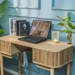 Bureau met 2 deuren van essen hout