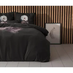 Dekbedovertrek Midnight Rose 240x220 – Zacht & Ademend – Incl. 2 Kussenslopen