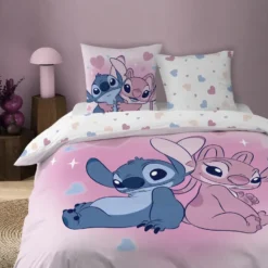 Disney Lilo & Stitch Dekbedovertrek Bisous 240 x 220 cm + 2 x 63 x 63 cm - Katoe