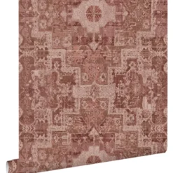 ESTAhome behang oosters kelim tapijt donker terracotta roze - 50 x 900 cm