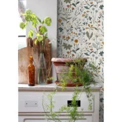 ESTAhome behang veldbloemen okergeel, vergrijsd groen en vintage blauw