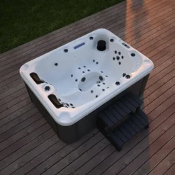 HOME DELUXE Buiten whirlpool BEACH Met treden en thermische afdekking