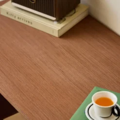 Houten Bureau met 2 Deuren