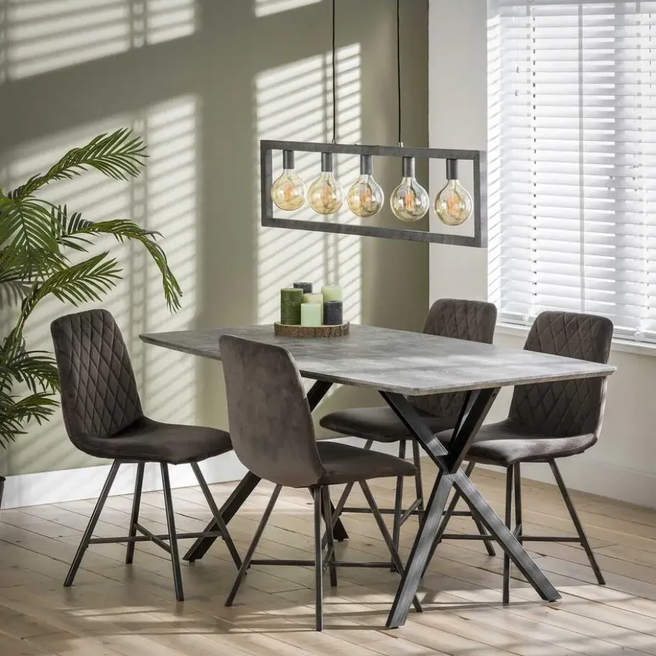 Hoyz - Industriele Eetkamertafel - Ovaal Blad - Zwart Frame