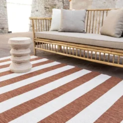 Interieur05 Buitenkleed Stripes roest/wit dubbelzijdig - 340 x 240 cm