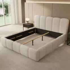 Meubella - Tweepersoonsbed Nolena - Beige teddystof - 180x200 cm