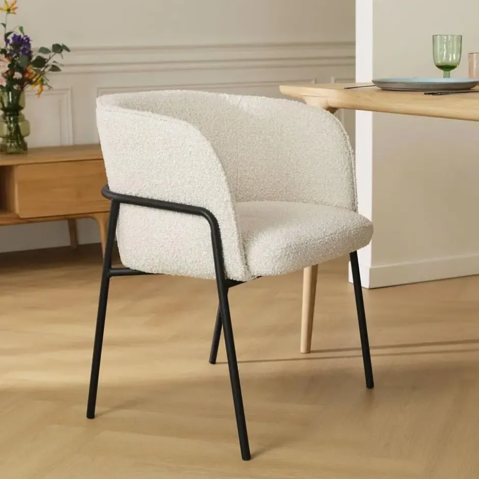 Nolon Josefien Eetkamerstoel Bouclé Beige - Armleuning - Zwarte Poten