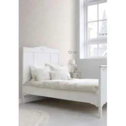 Origin behang - strikjes - wit en licht roze - 53 cm x 10,05 m