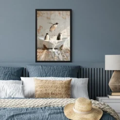 Poster met lijst 40x60 cm Vintage - Pinguïn - Badkuip - Schuim