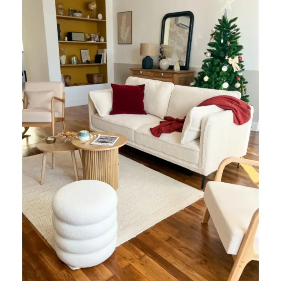 Pouf met witte krullen in Scandinavische stijl