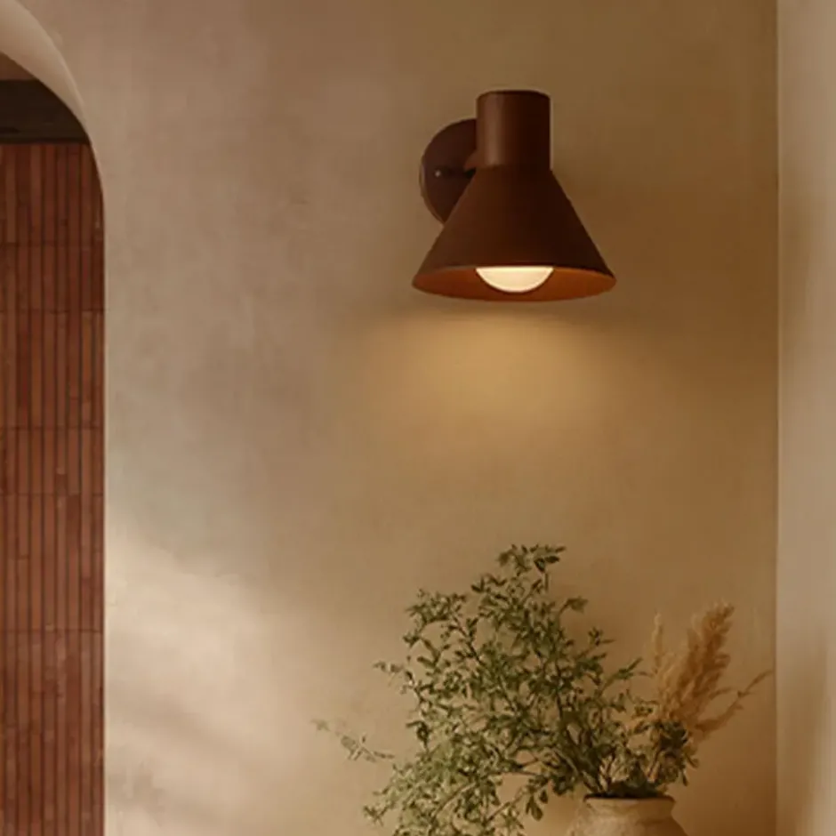 Qazqa wandlamp natas bruin e27