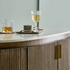 Signature - BUREN Buffet - Bruin - 104x120x50 cm