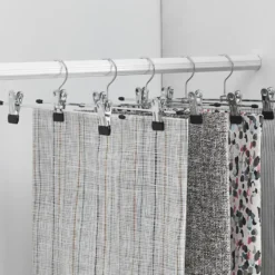 20 Stuks Broekhangers met Knijpers- Stevige Kleding Hangers Zilver en Zwart