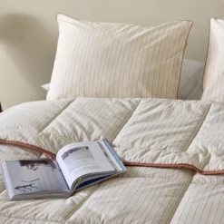 Walra - Dekbed zonder overtrek Whimsy Lines - 200x200 cm - Off White