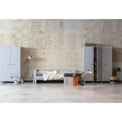 WOOOD Dennis 3 deurs Kast - Grenen - Betongrijs - 202x158x55